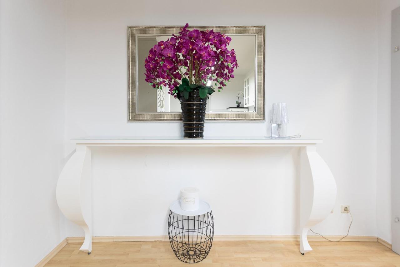 Central And Chic - The Big One Vienne